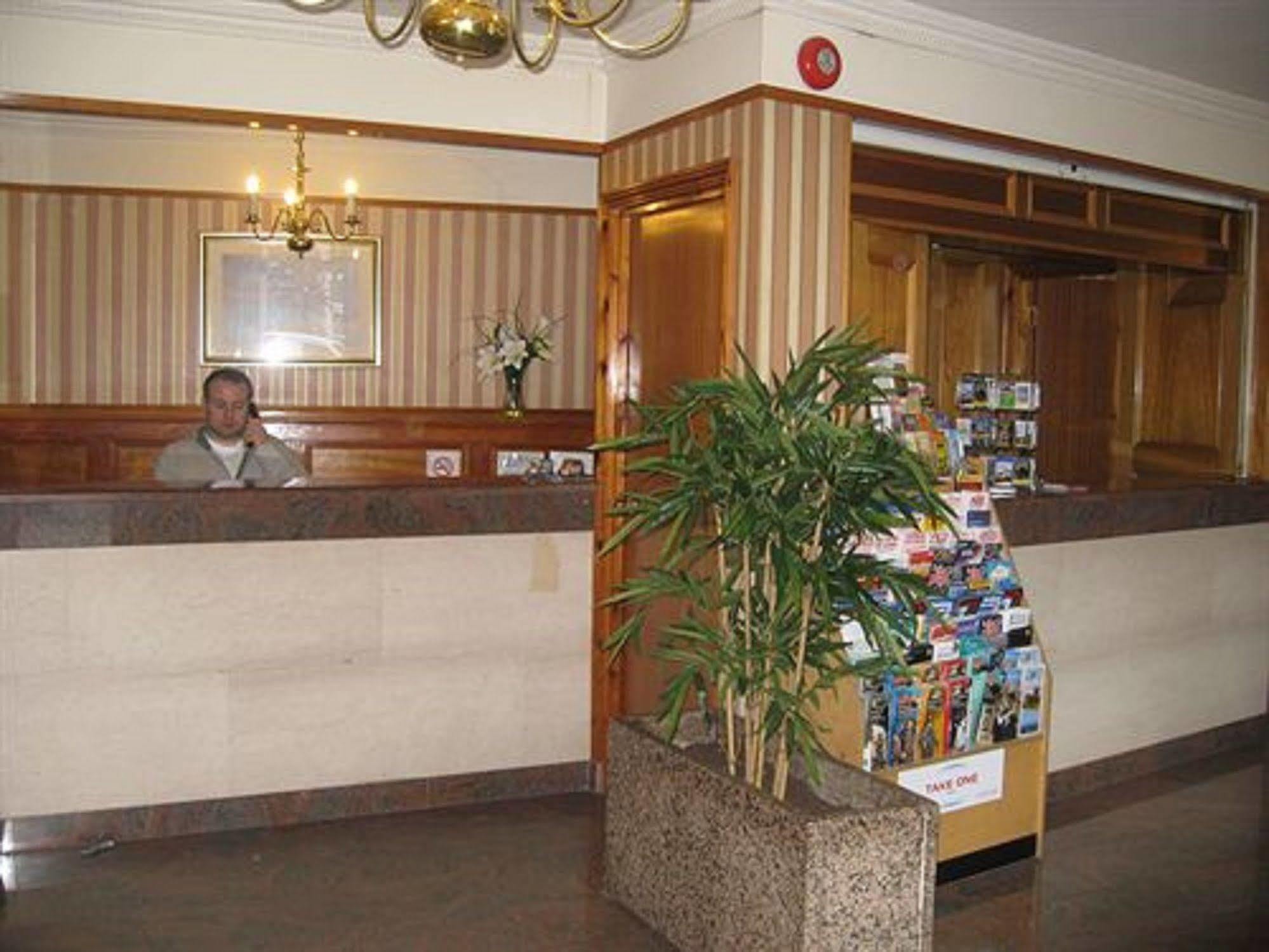 Carlton Hotel Λονδίνο Εξωτερικό φωτογραφία