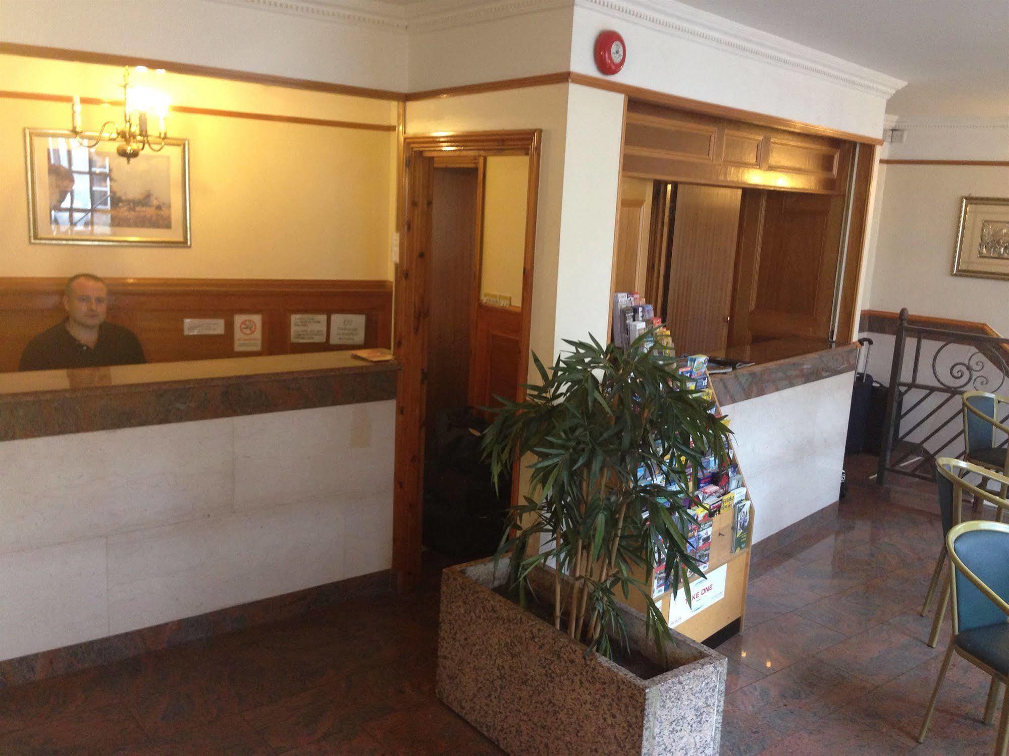 Carlton Hotel Λονδίνο Εξωτερικό φωτογραφία