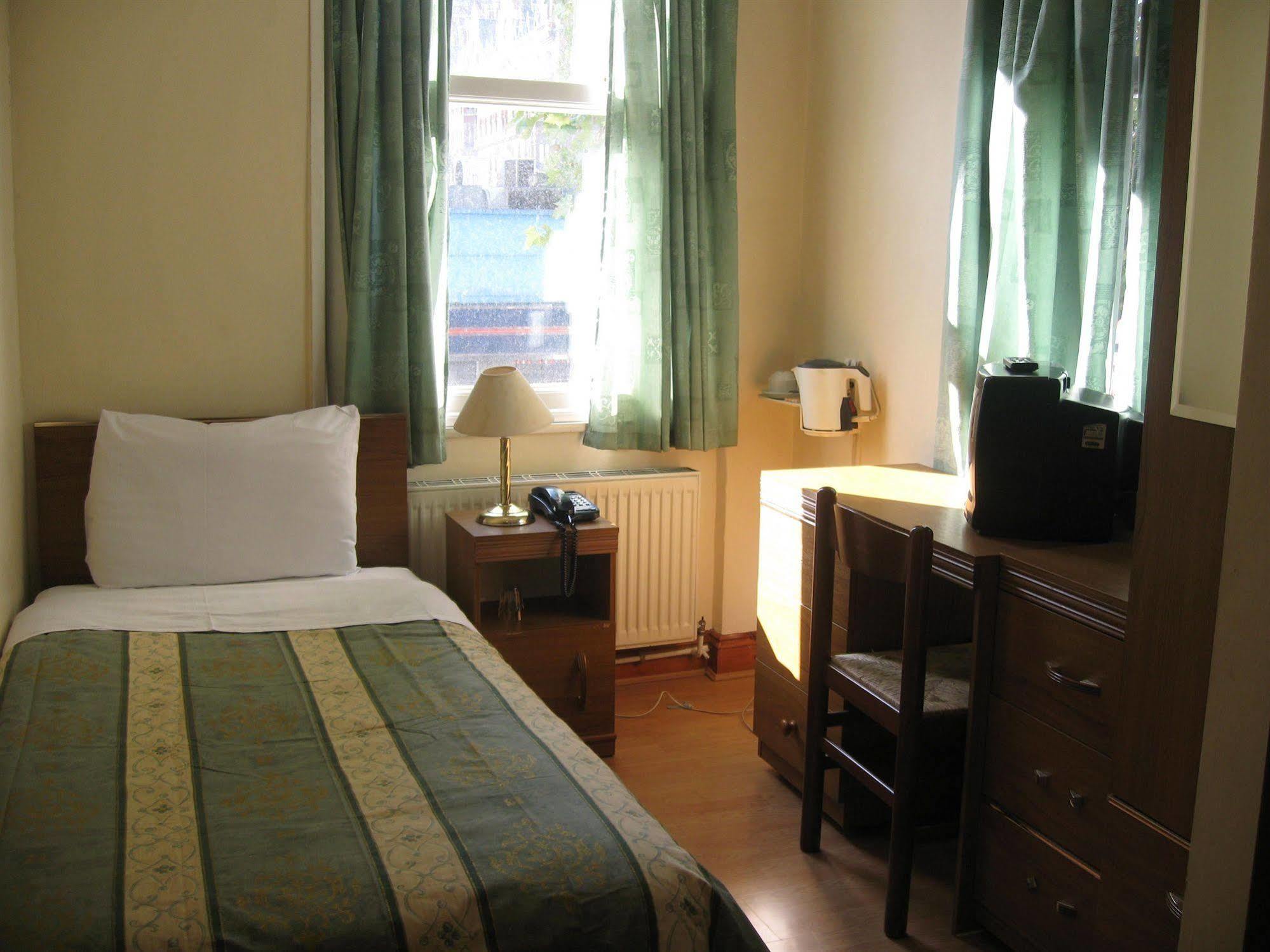 Carlton Hotel Λονδίνο Εξωτερικό φωτογραφία